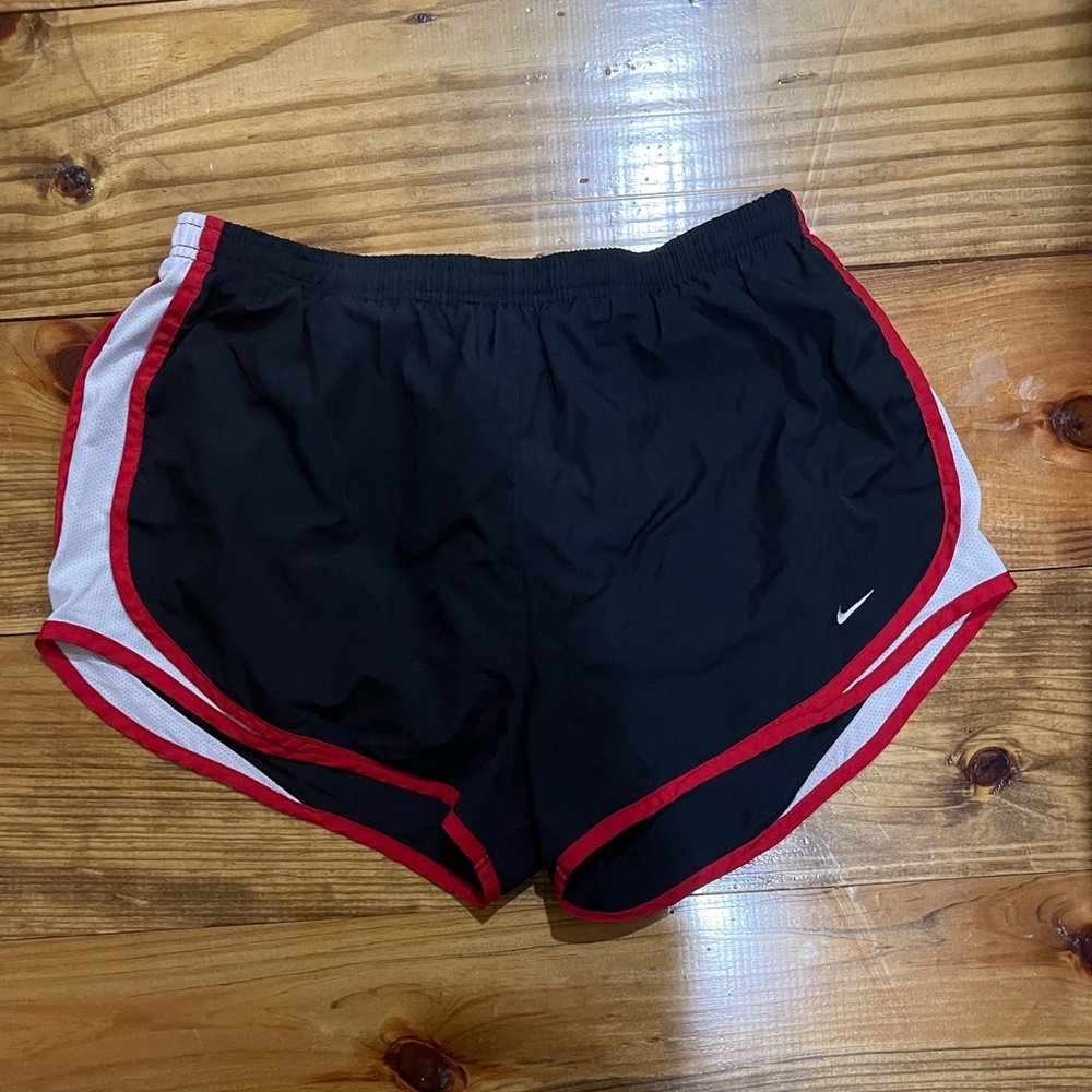 Nike shorts size large
